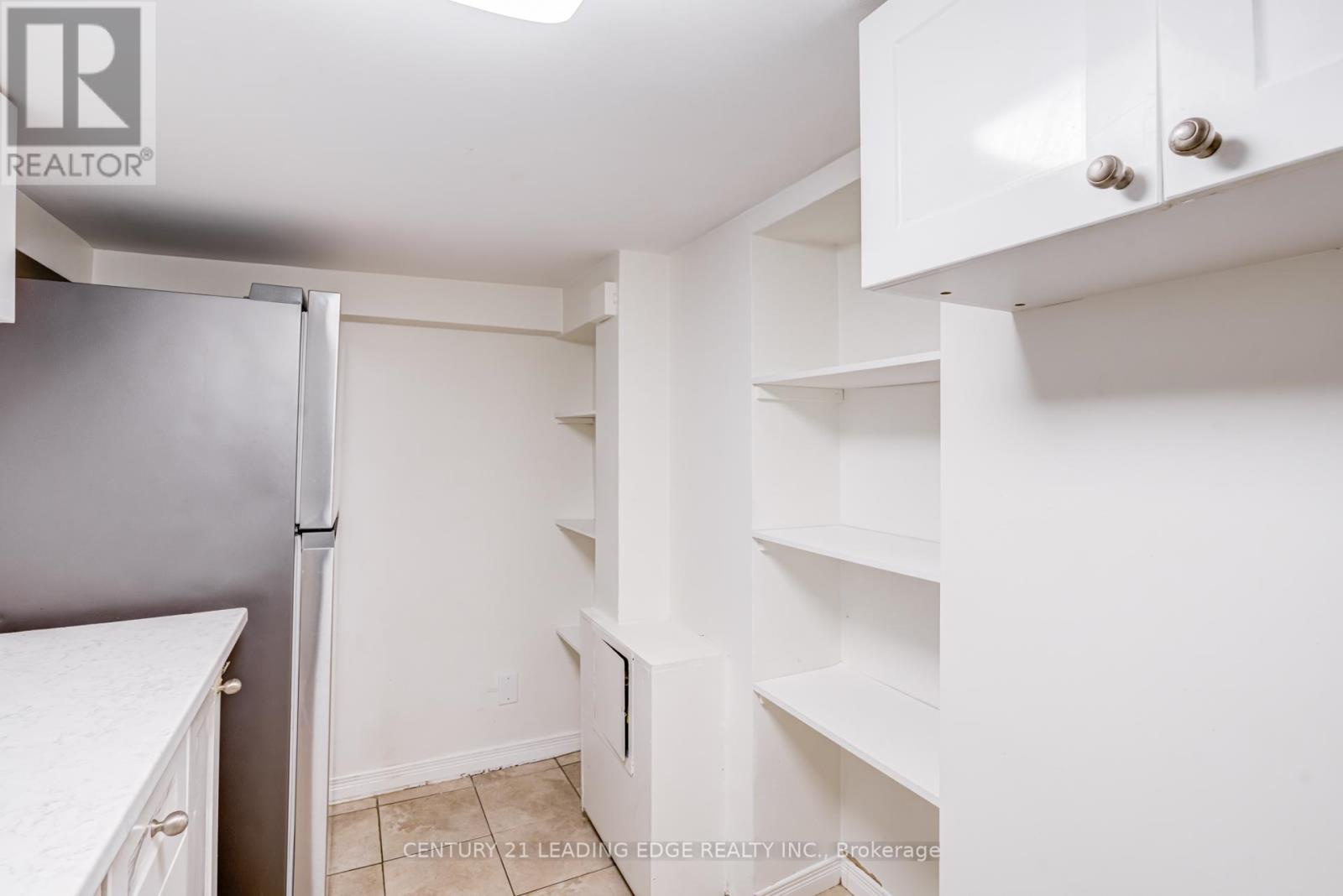 12 Innes Avenue, Toronto (corso Italia-davenport), Ontario