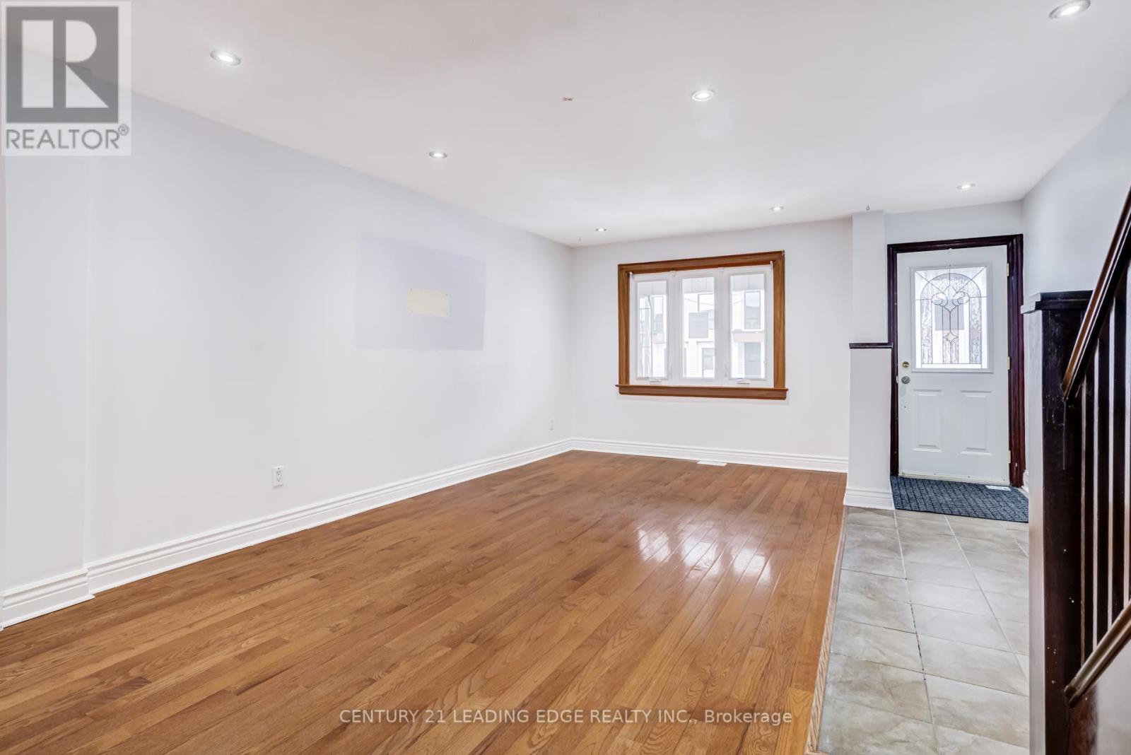 12 Innes Avenue, Toronto (corso Italia-davenport), Ontario