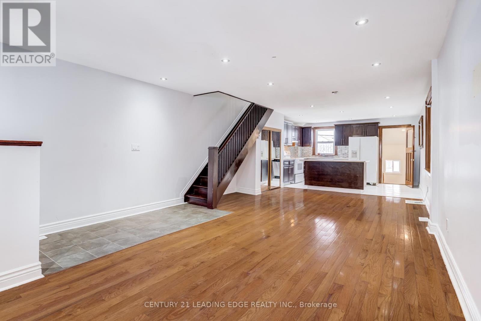 12 Innes Avenue, Toronto (corso Italia-davenport), Ontario