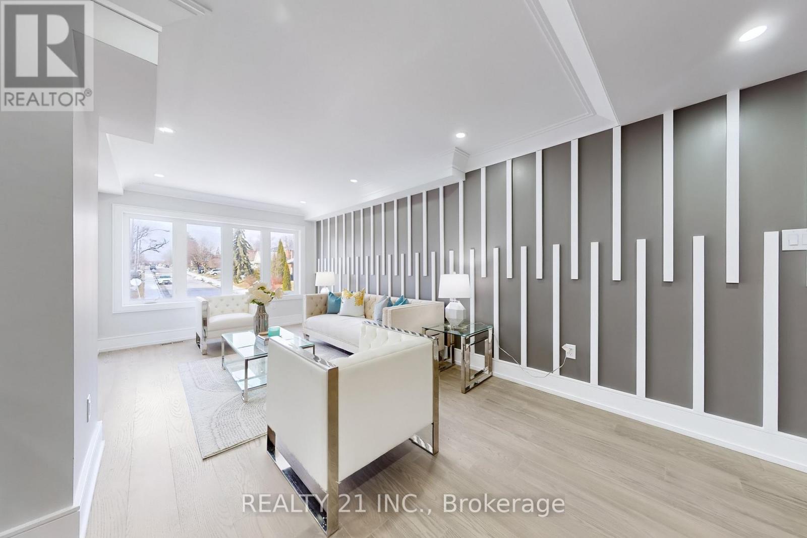 15 Malta Street, Toronto (birchcliffe-cliffside), Ontario