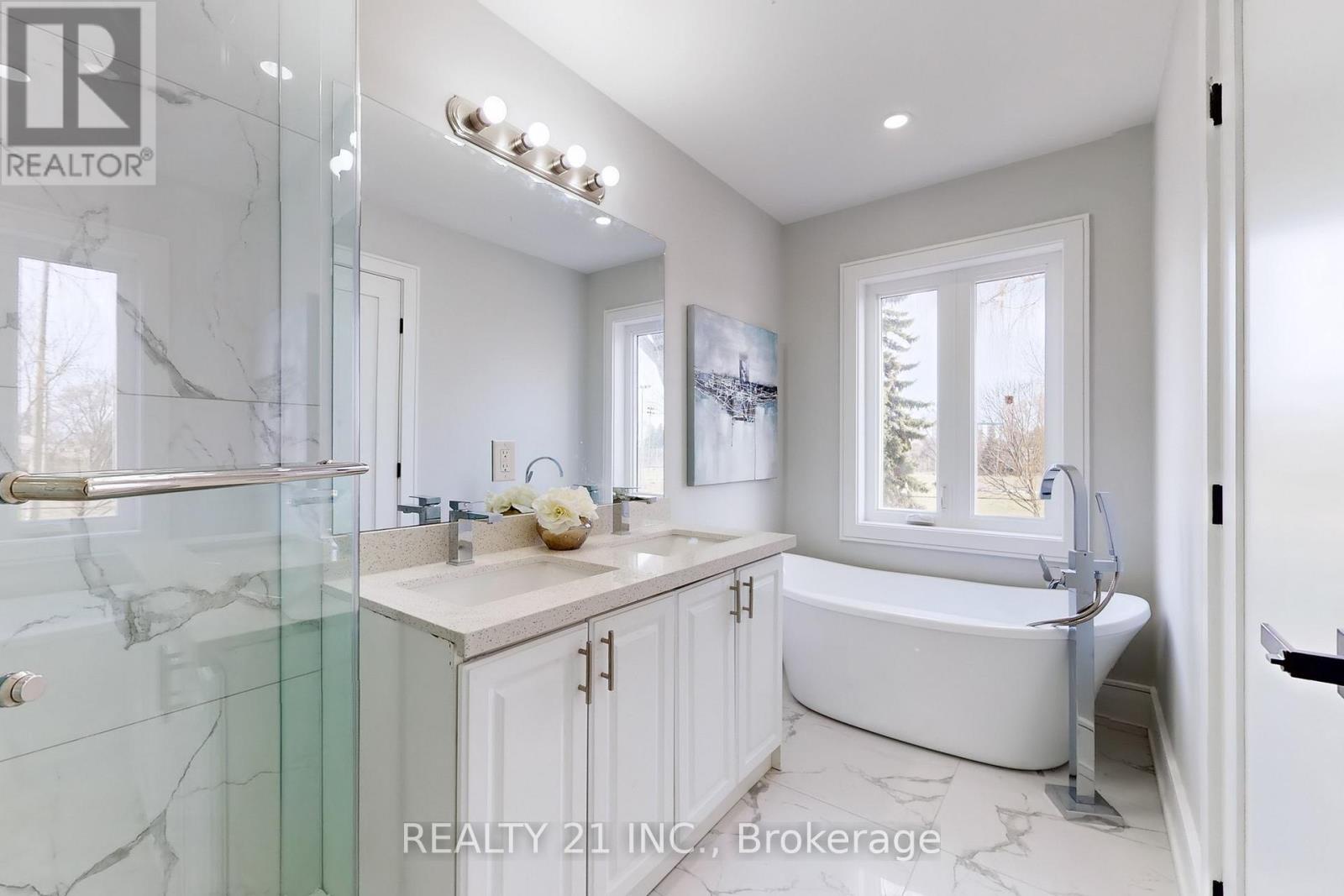 15 Malta Street, Toronto (birchcliffe-cliffside), Ontario