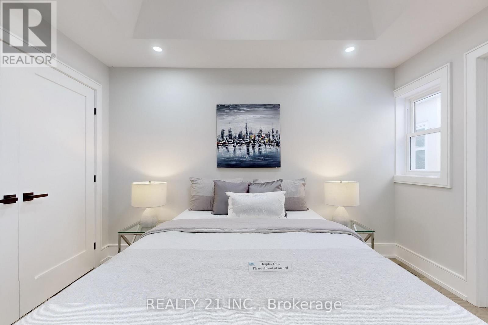 15 Malta Street, Toronto (birchcliffe-cliffside), Ontario