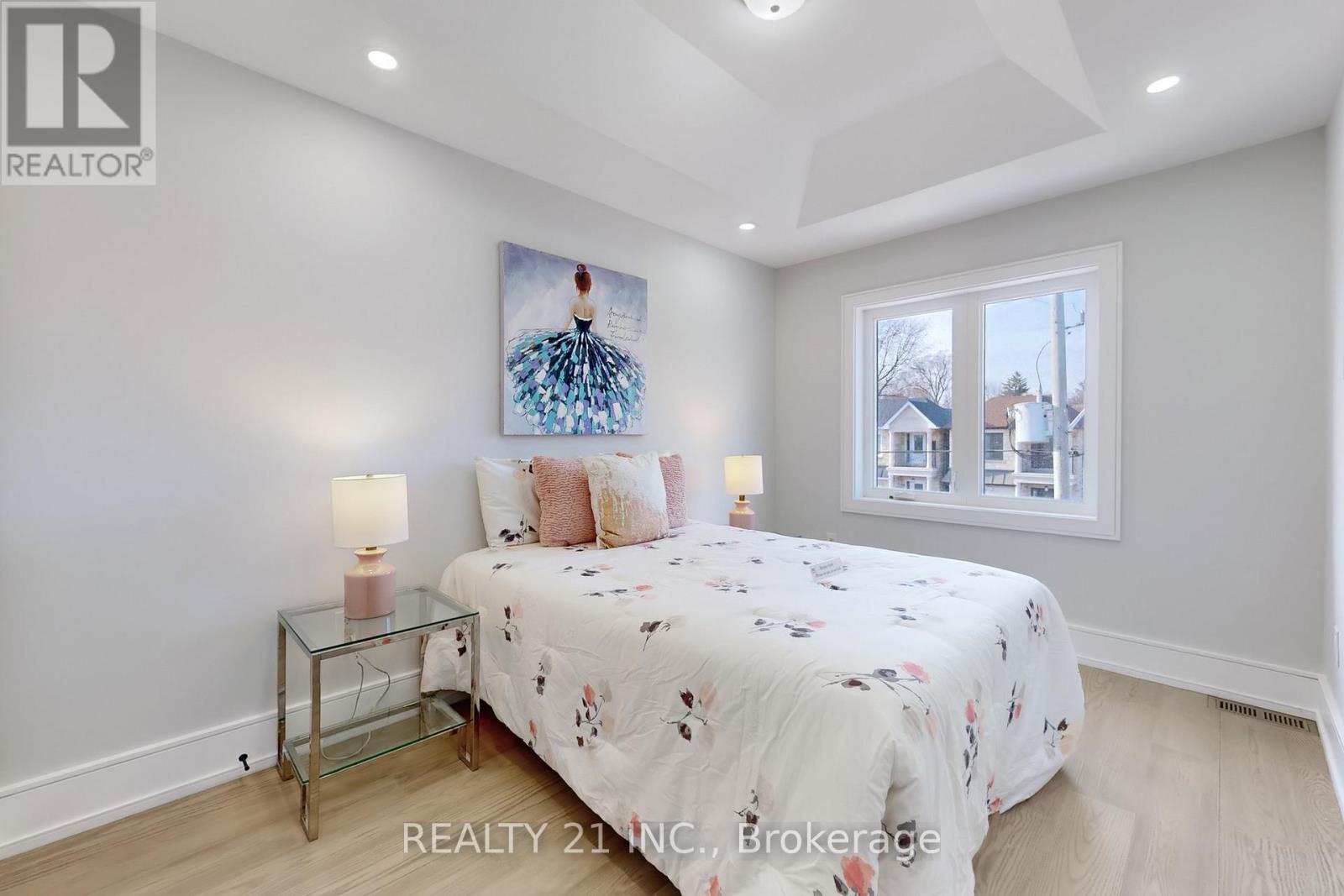 15 Malta Street, Toronto (birchcliffe-cliffside), Ontario