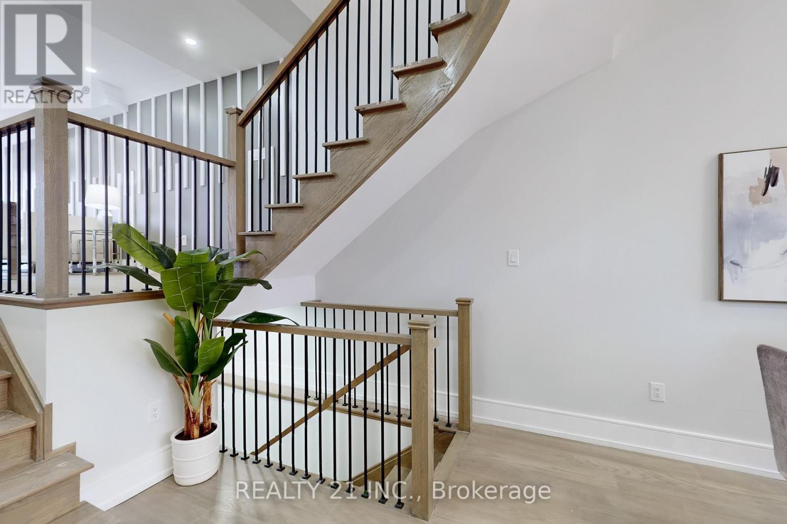 15 Malta Street, Toronto (birchcliffe-cliffside), Ontario