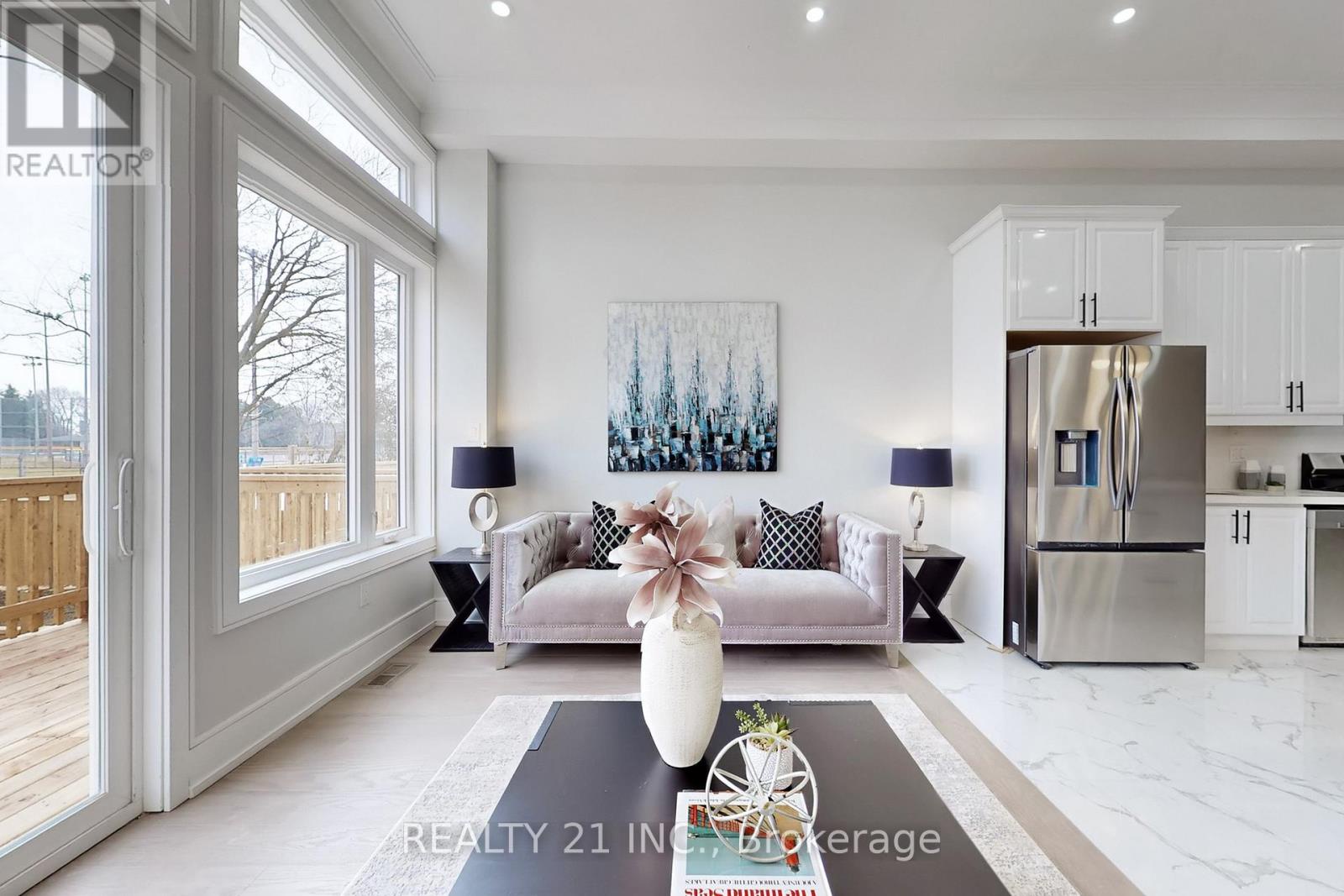 15 Malta Street, Toronto (birchcliffe-cliffside), Ontario