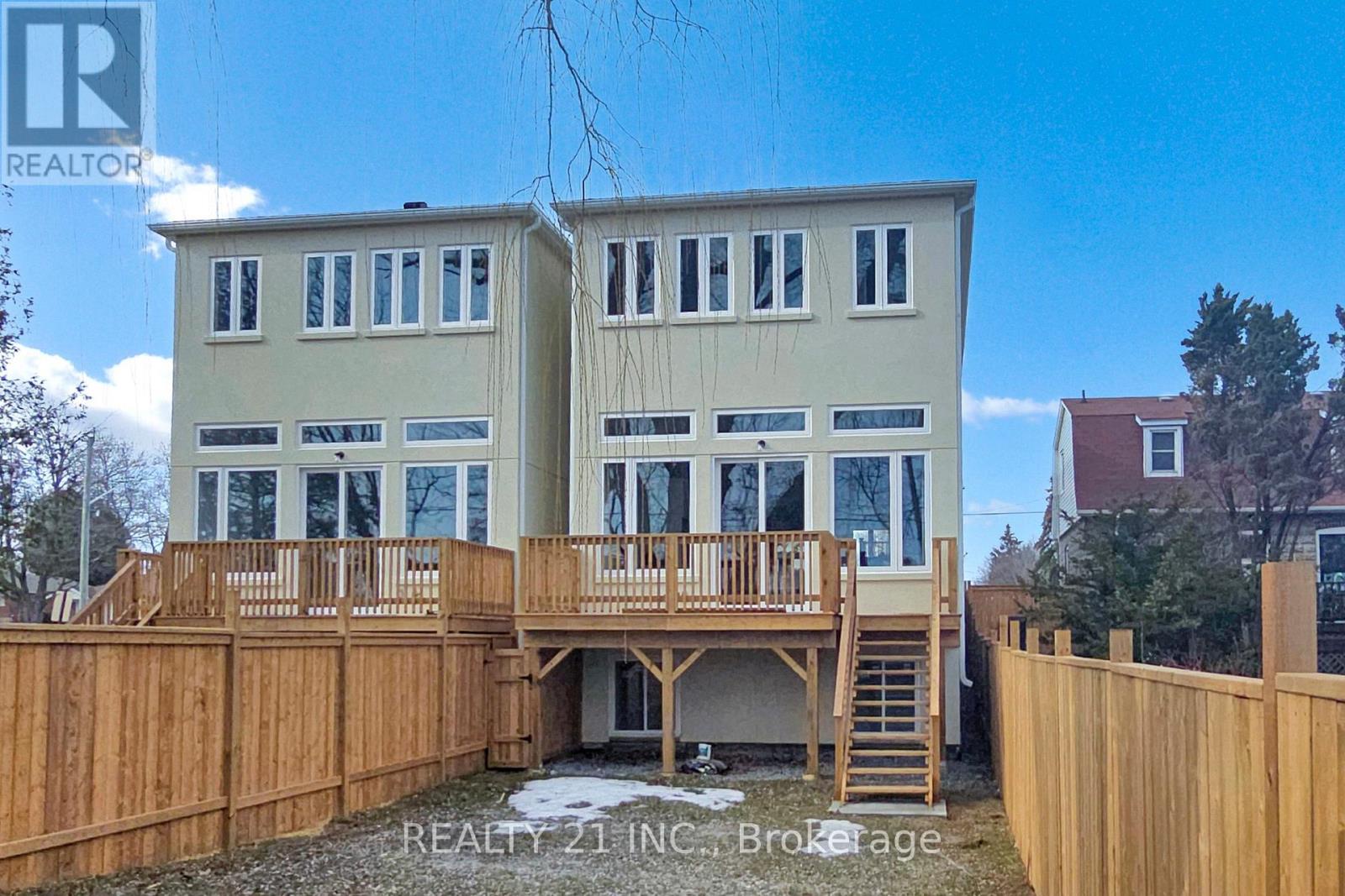 15 Malta Street, Toronto (birchcliffe-cliffside), Ontario