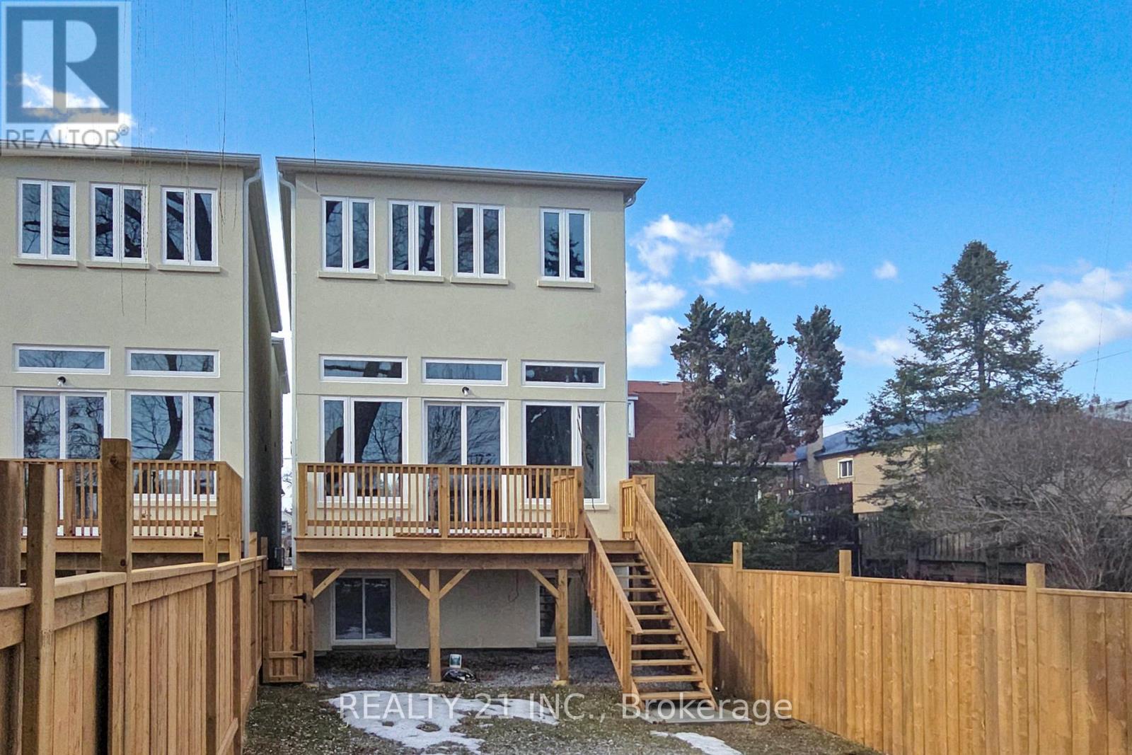 15 Malta Street, Toronto (birchcliffe-cliffside), Ontario