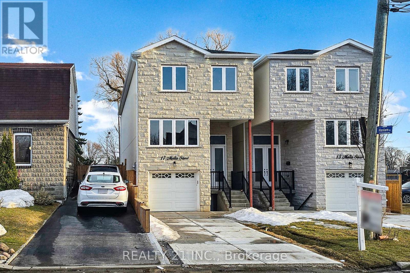 15 Malta Street, Toronto (birchcliffe-cliffside), Ontario