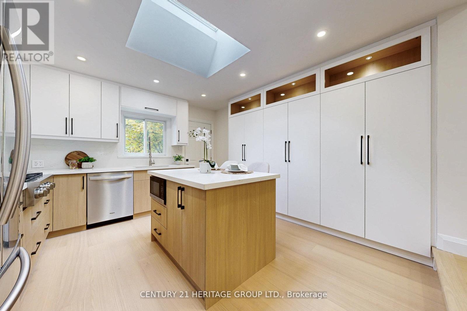 547 Melrose Avenue, Toronto (bedford Park-nortown), Ontario