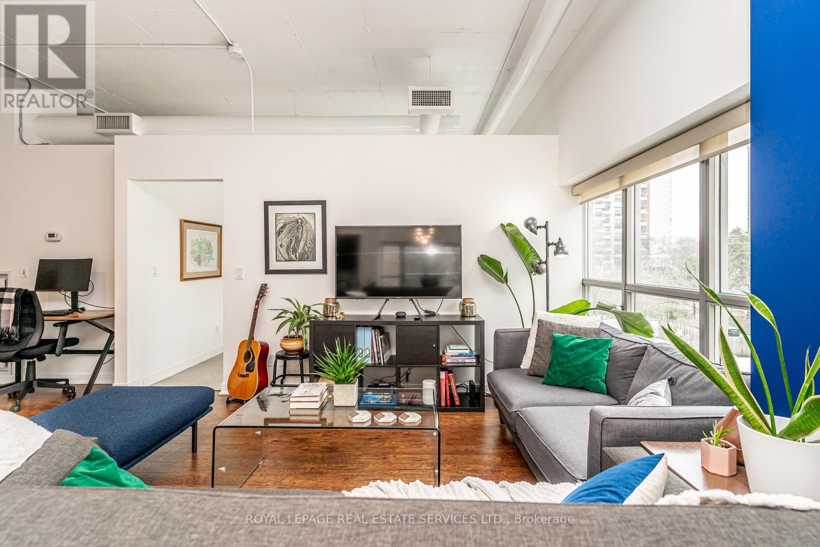 206 - 2 Fieldway Road, Toronto (islington-city Centre West), Ontario