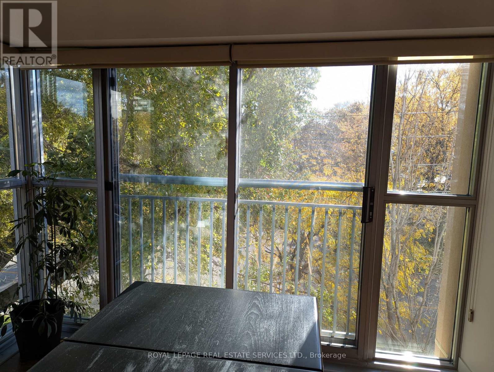 206 - 2 Fieldway Road, Toronto (islington-city Centre West), Ontario