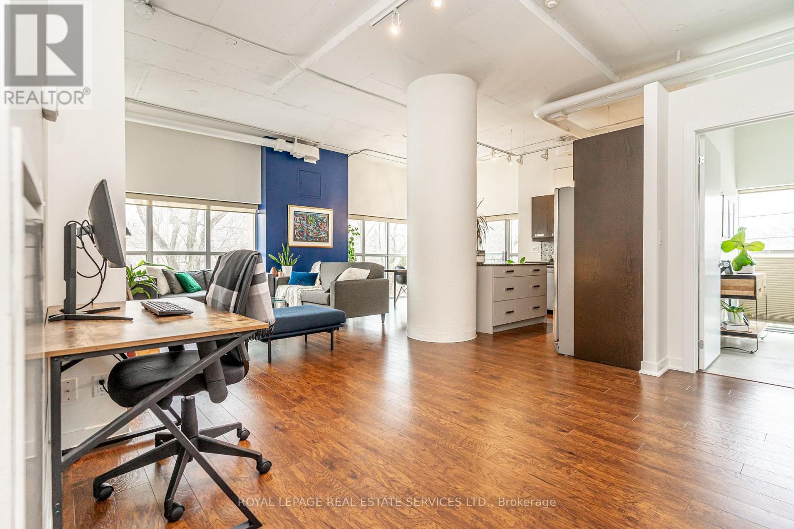 206 - 2 Fieldway Road, Toronto (islington-city Centre West), Ontario