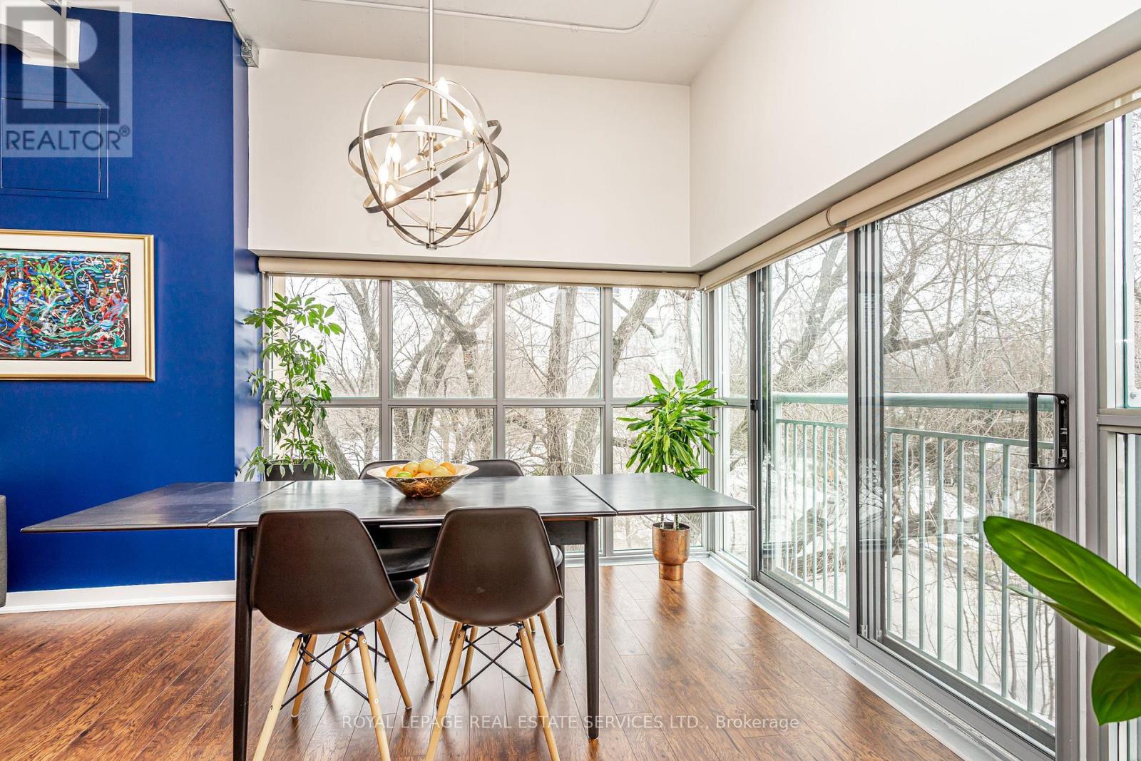 206 - 2 Fieldway Road, Toronto (islington-city Centre West), Ontario