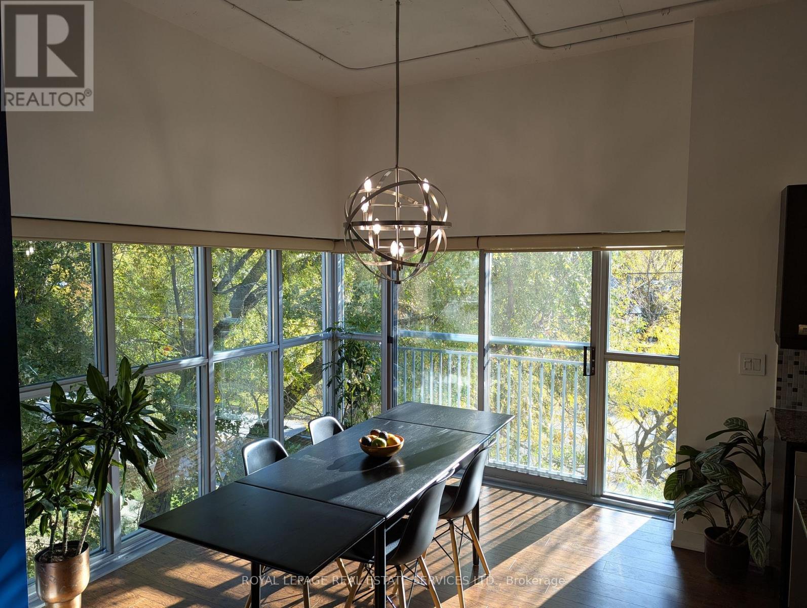 206 - 2 Fieldway Road, Toronto (islington-city Centre West), Ontario