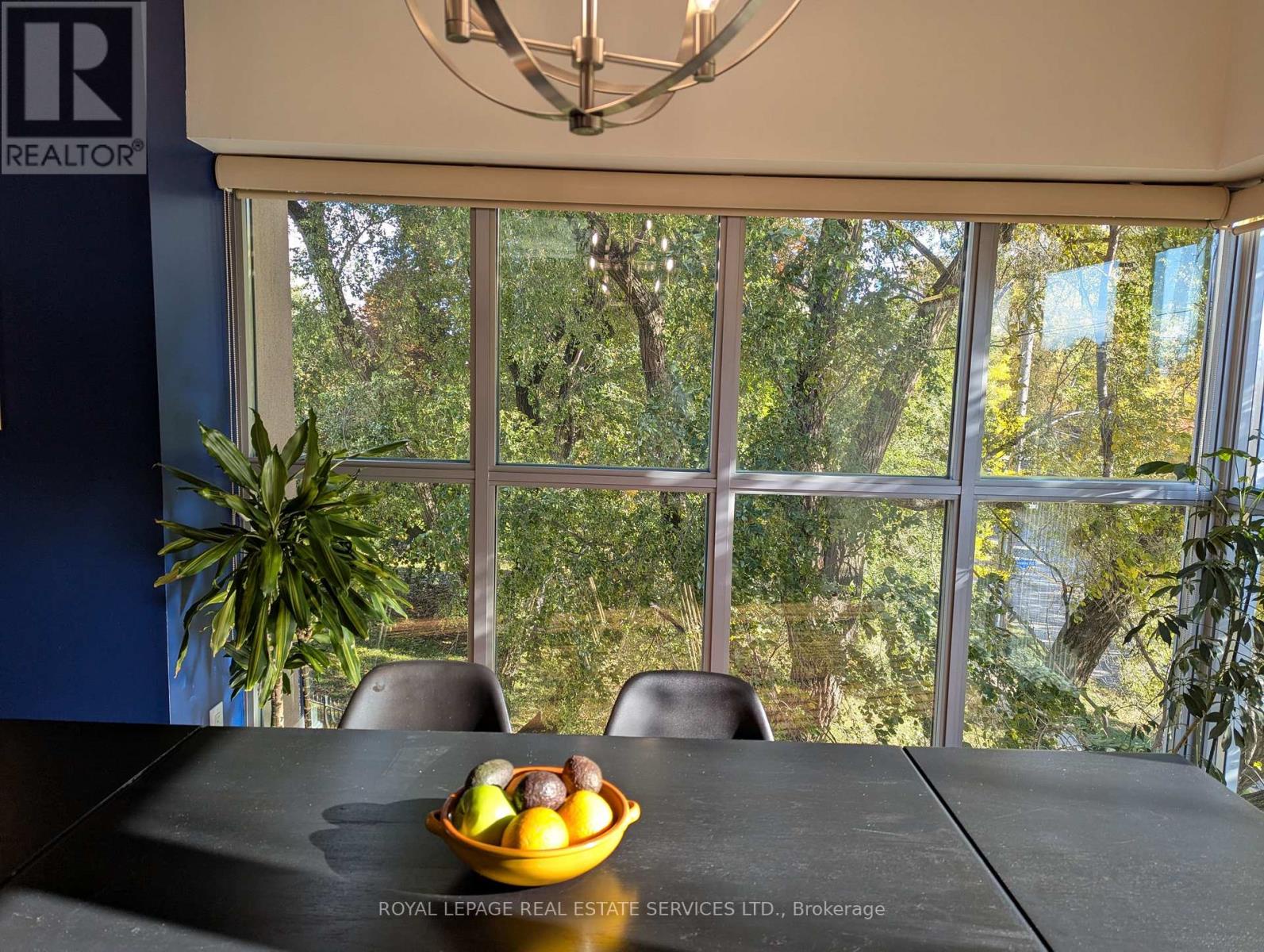 206 - 2 Fieldway Road, Toronto (islington-city Centre West), Ontario