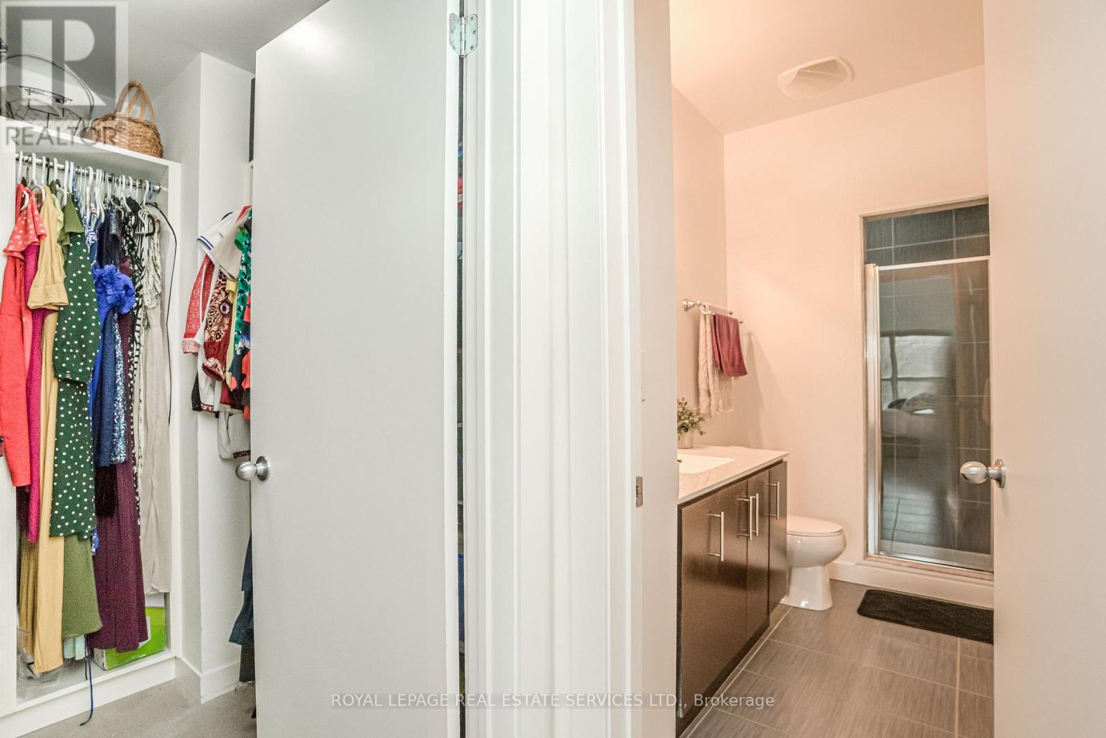 206 - 2 Fieldway Road, Toronto (islington-city Centre West), Ontario