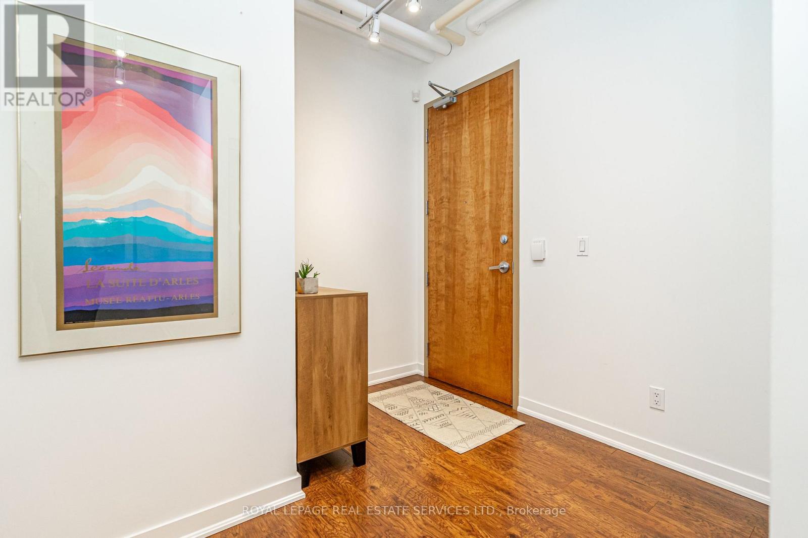 206 - 2 Fieldway Road, Toronto (islington-city Centre West), Ontario