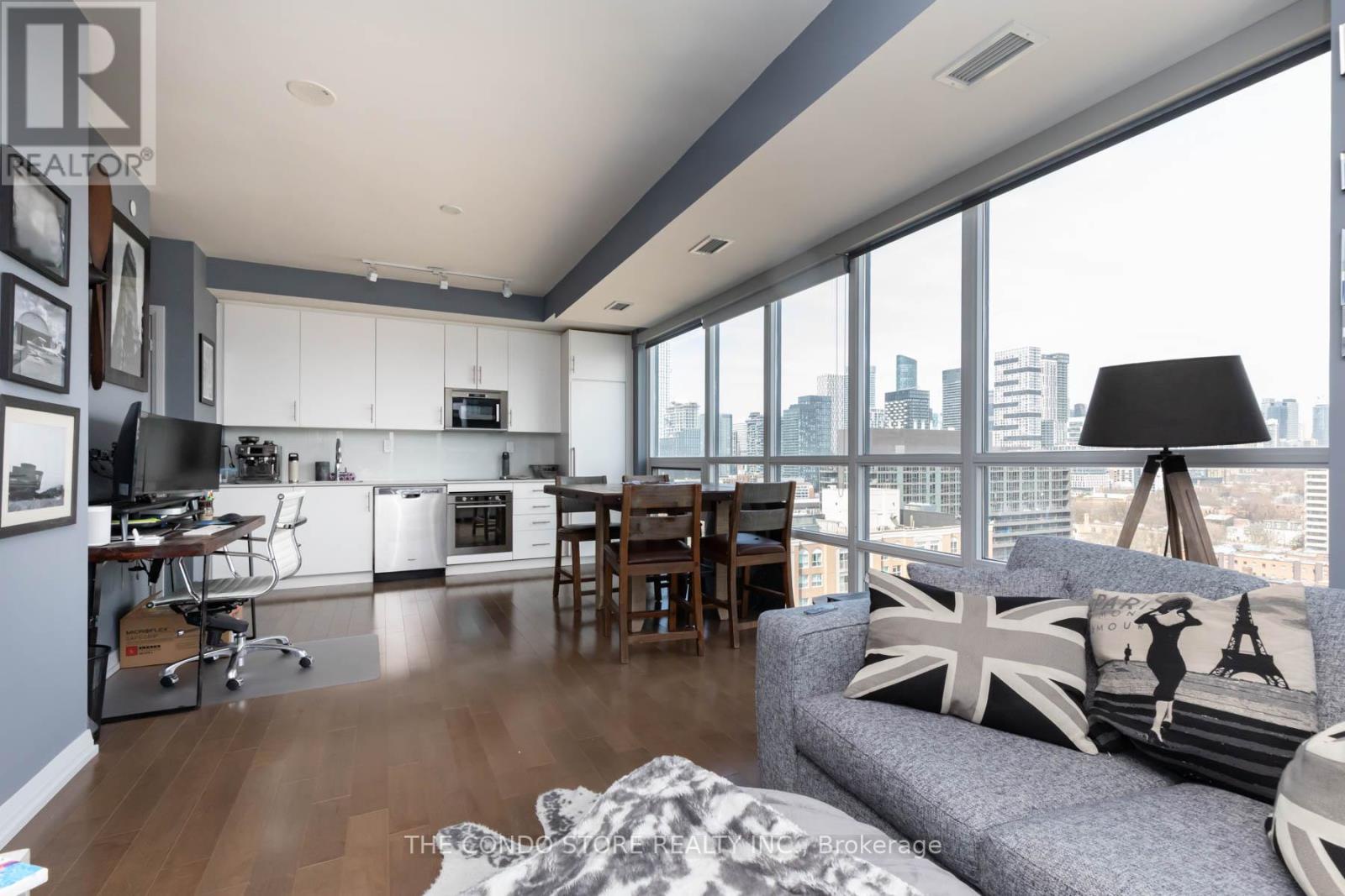 2006 - 460 Adelaide Street E, Toronto (moss Park), Ontario