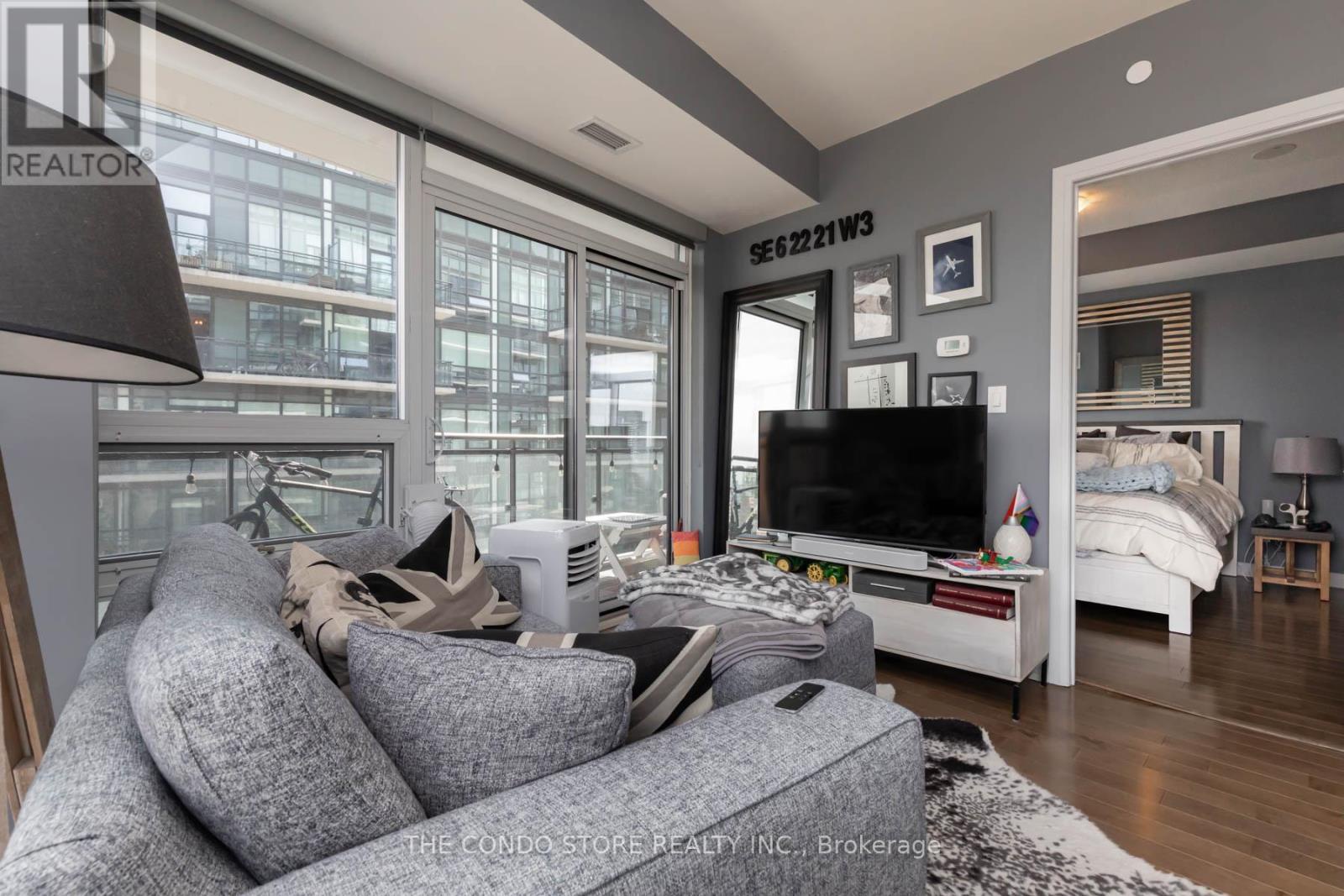 2006 - 460 Adelaide Street E, Toronto (moss Park), Ontario