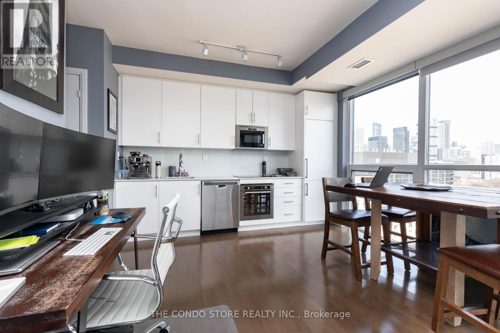 2006 - 460 Adelaide Street E, Toronto (moss Park), Ontario