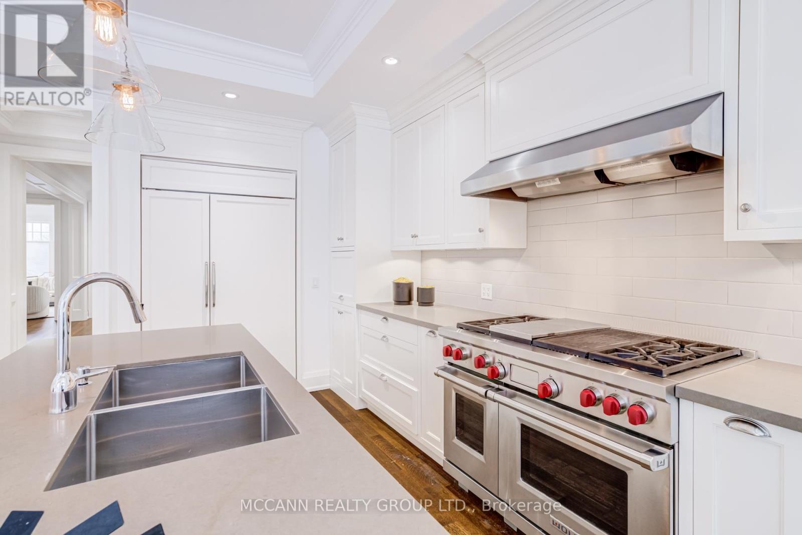 172 Hanna Road, Toronto (leaside), Ontario