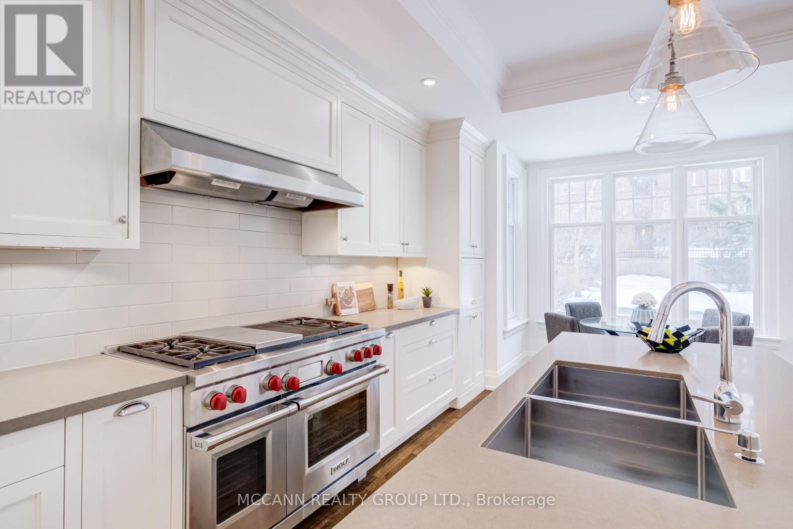 172 Hanna Road, Toronto (leaside), Ontario