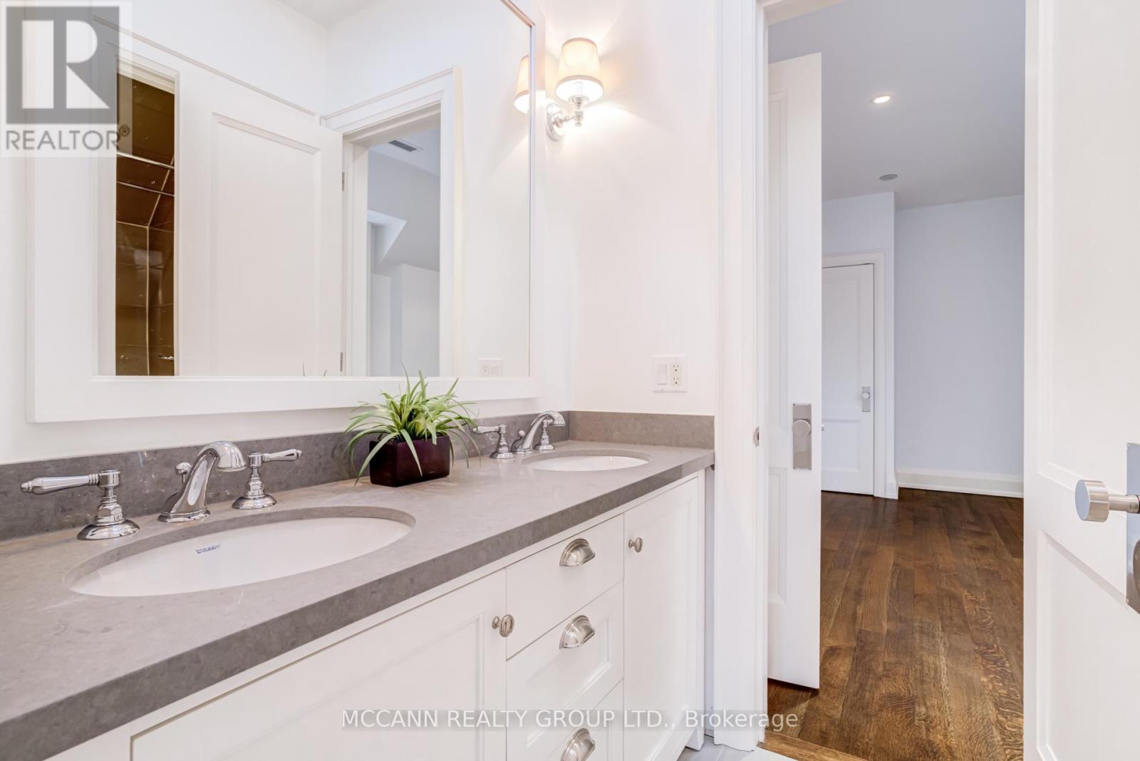 172 Hanna Road, Toronto (leaside), Ontario