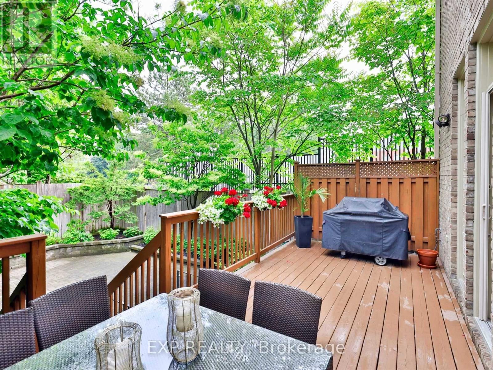 241 Poplar Plains Street, Toronto (casa Loma), Ontario