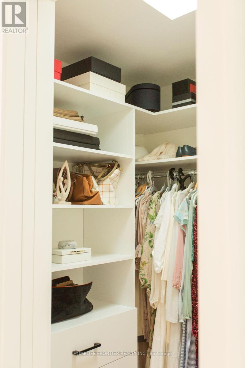 127 Glenvale Boulevard, Toronto (leaside), Ontario