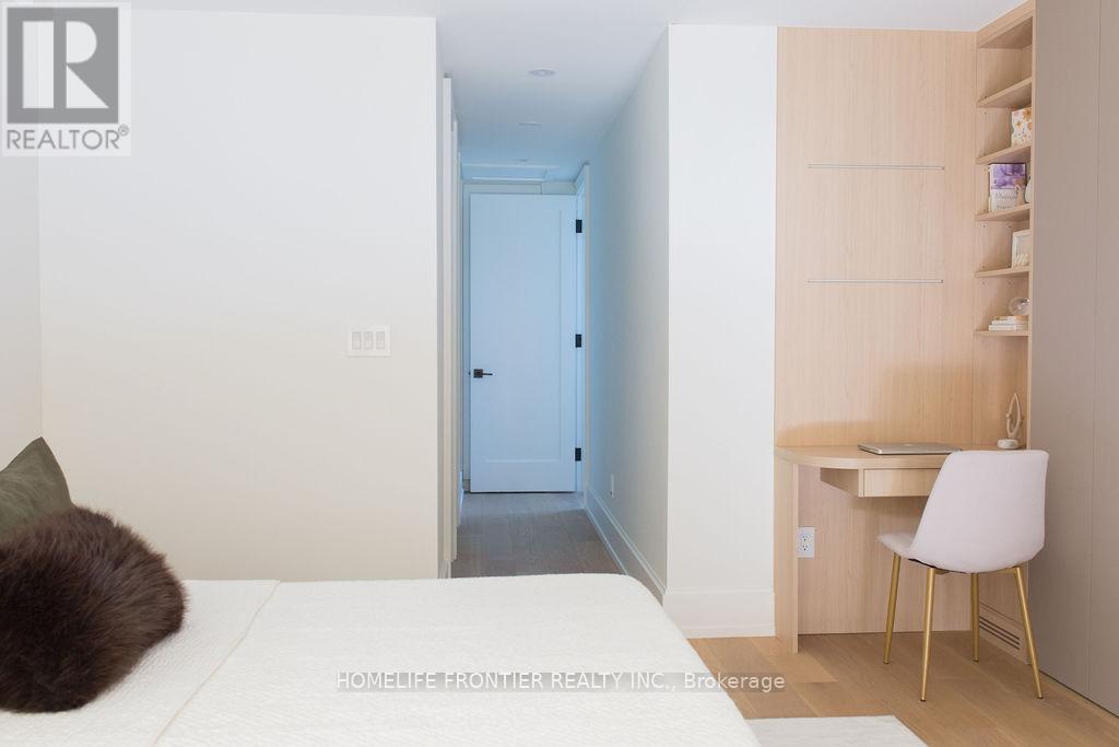 127 Glenvale Boulevard, Toronto (leaside), Ontario