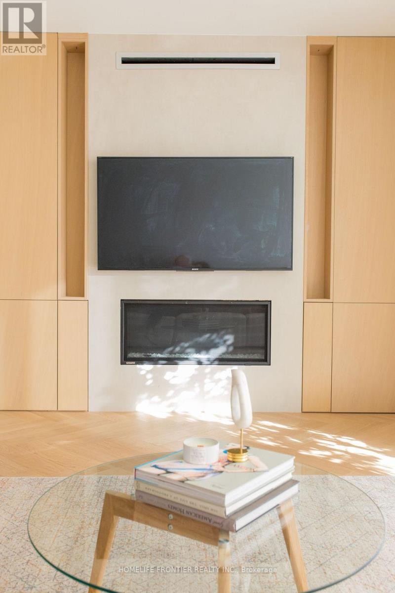 127 Glenvale Boulevard, Toronto (leaside), Ontario