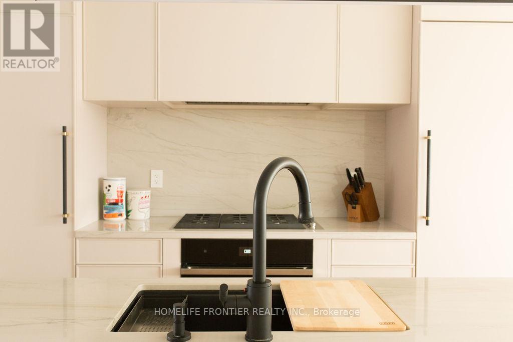 127 Glenvale Boulevard, Toronto (leaside), Ontario