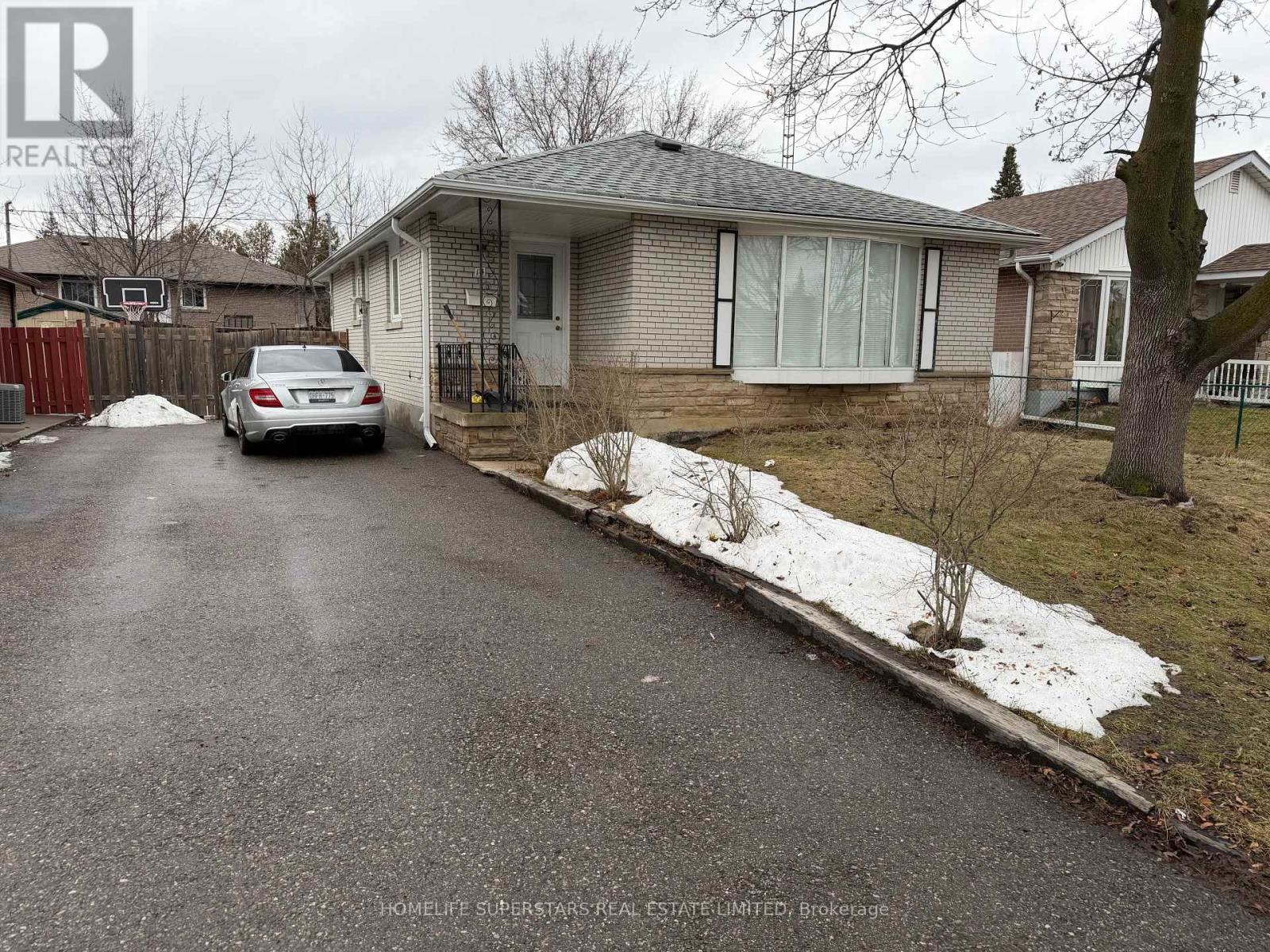 14 Dorward Drive, Toronto (mount Olive-silverstone-jamestown), Ontario