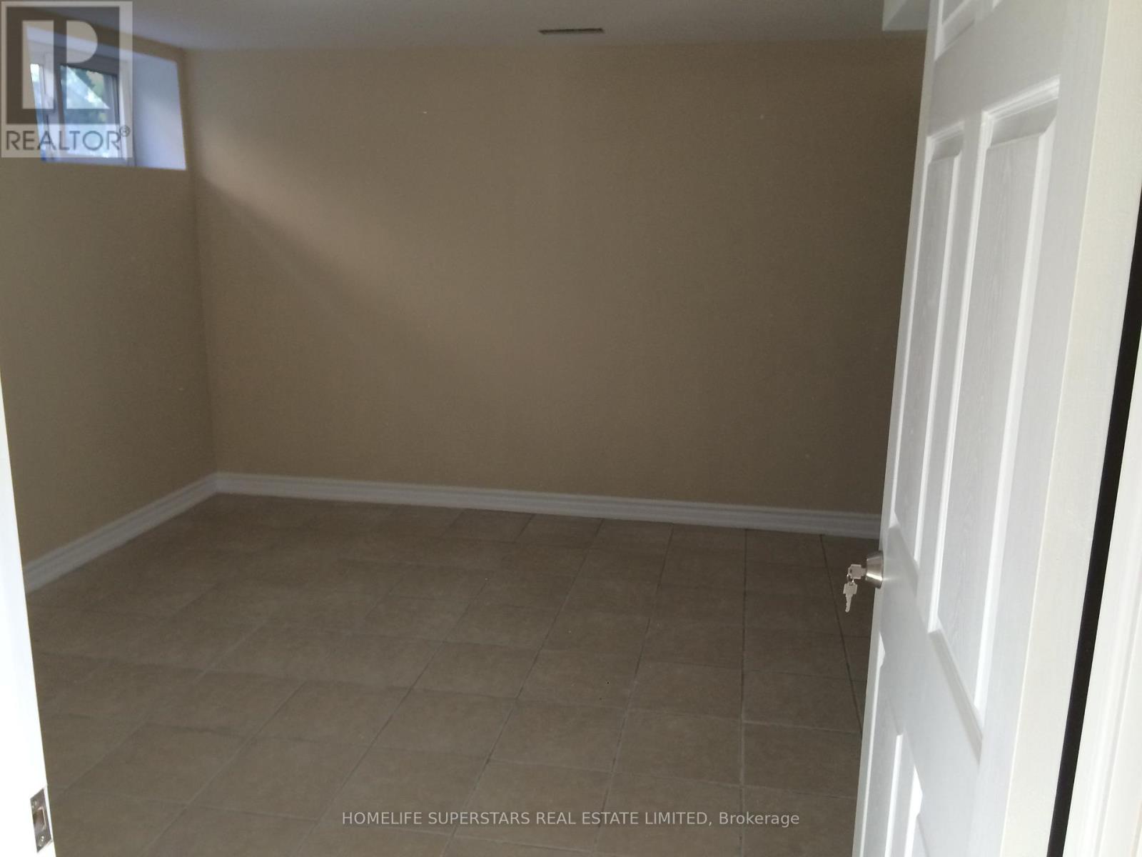 14 Dorward Drive, Toronto (mount Olive-silverstone-jamestown), Ontario