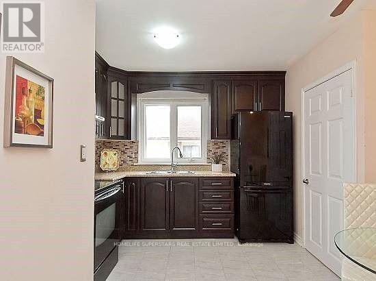 14 Dorward Drive, Toronto (mount Olive-silverstone-jamestown), Ontario