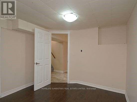 14 Dorward Drive, Toronto (mount Olive-silverstone-jamestown), Ontario