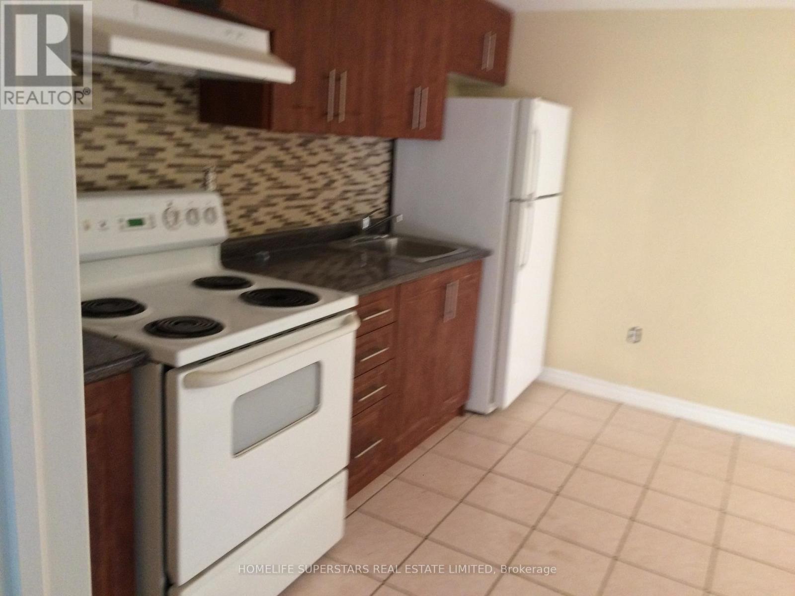 14 Dorward Drive, Toronto (mount Olive-silverstone-jamestown), Ontario