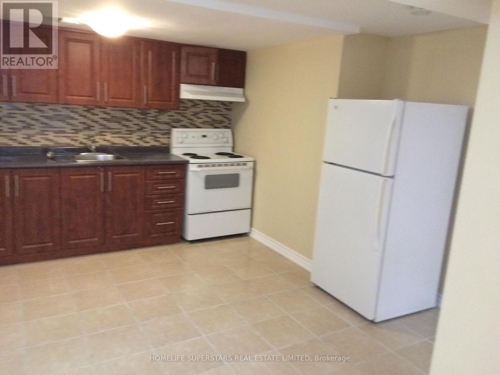 14 Dorward Drive, Toronto (mount Olive-silverstone-jamestown), Ontario