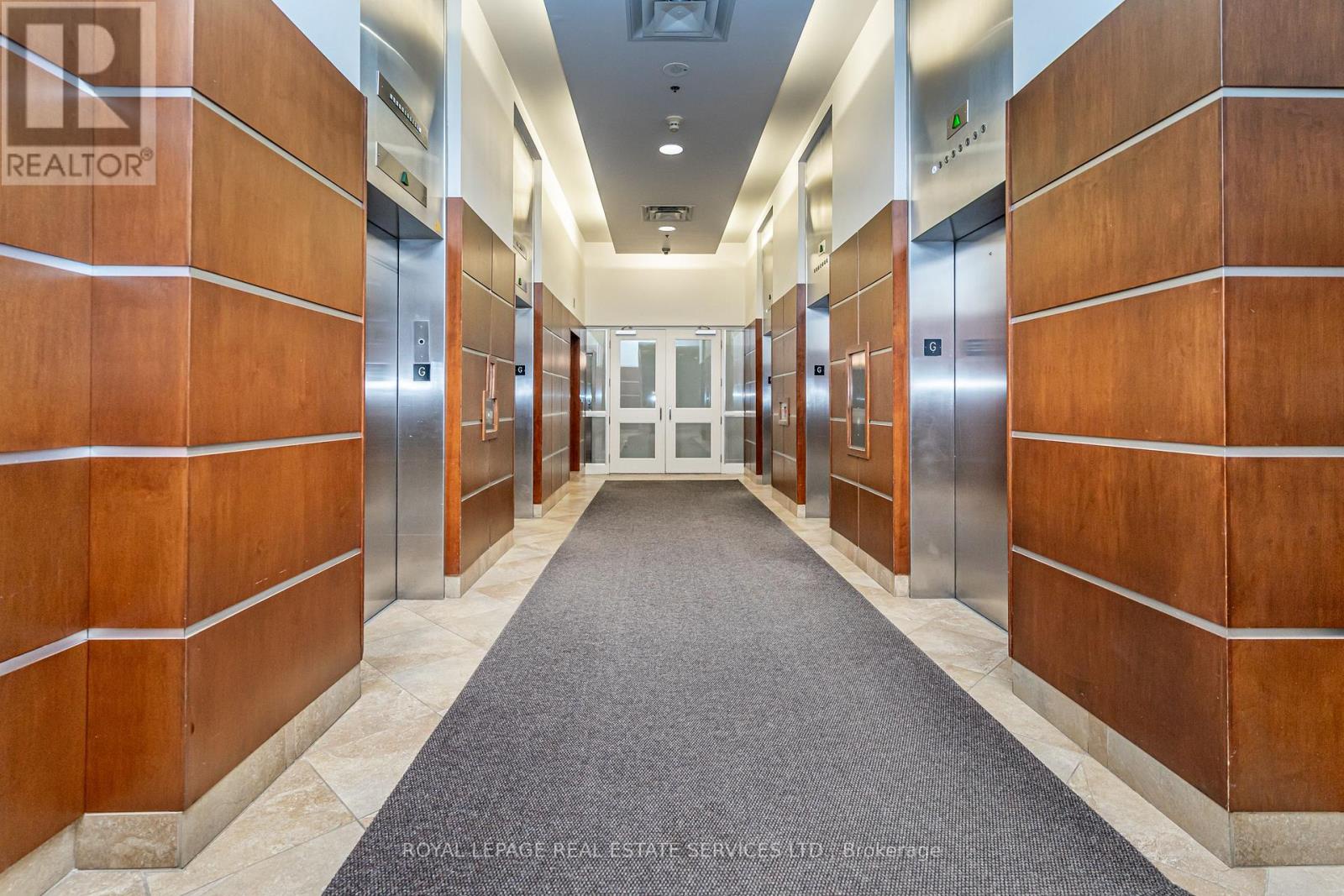 206 - 2 Fieldway Road, Toronto (islington-city Centre West), Ontario