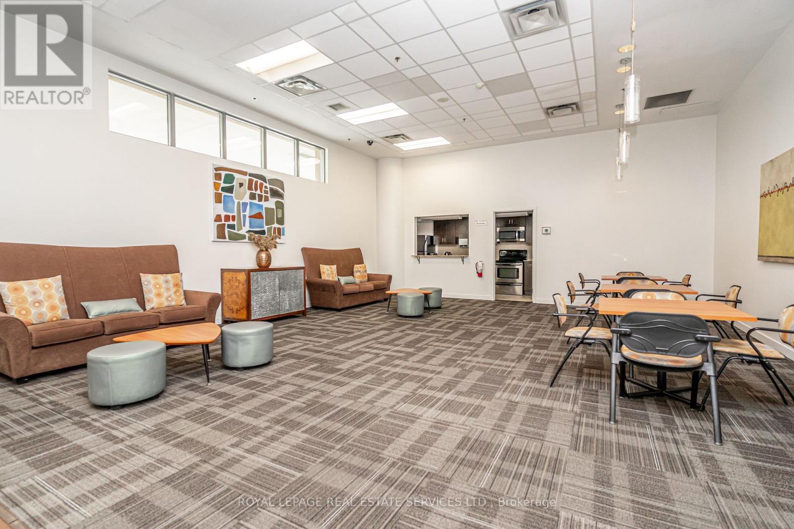 206 - 2 Fieldway Road, Toronto (islington-city Centre West), Ontario