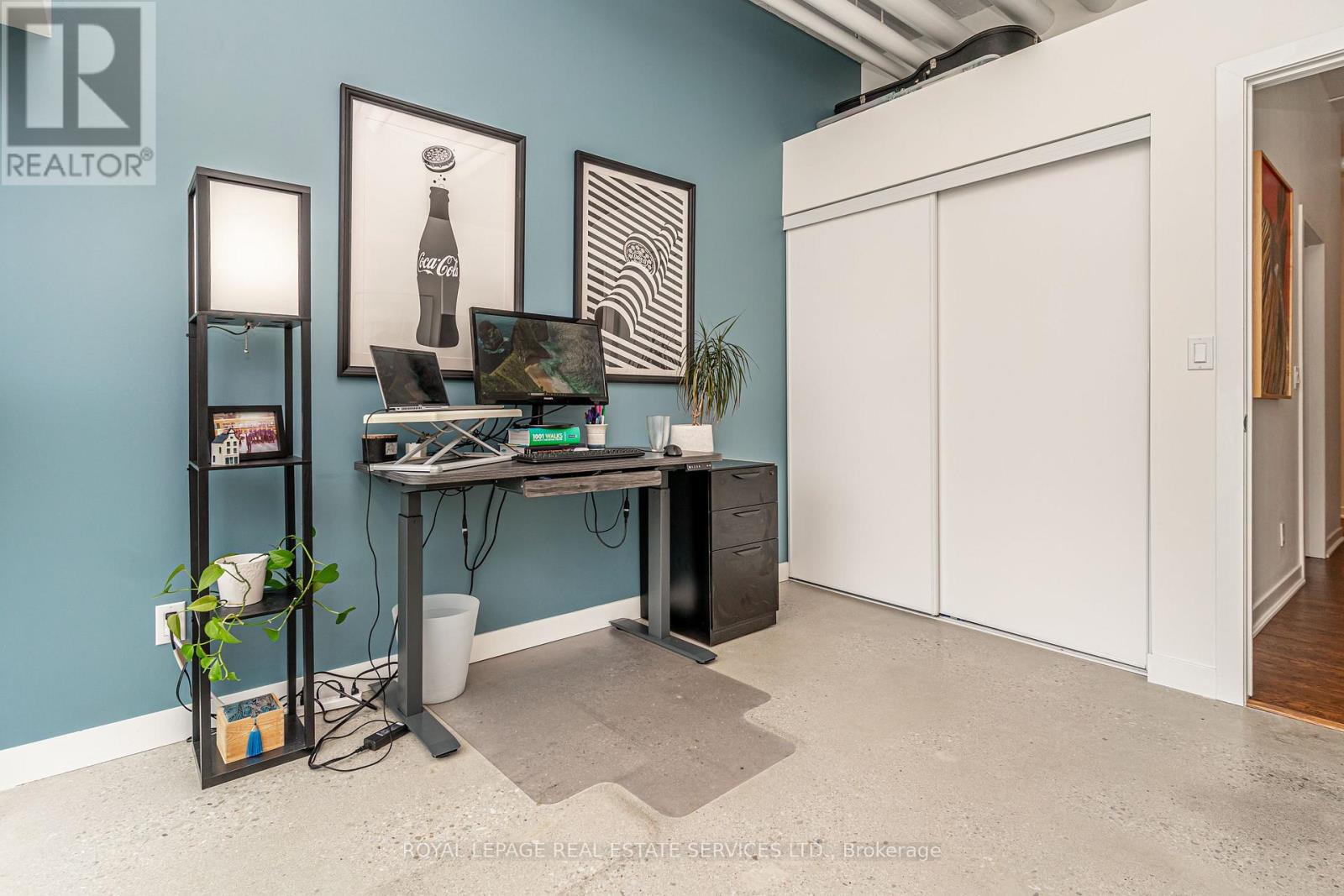 206 - 2 Fieldway Road, Toronto (islington-city Centre West), Ontario