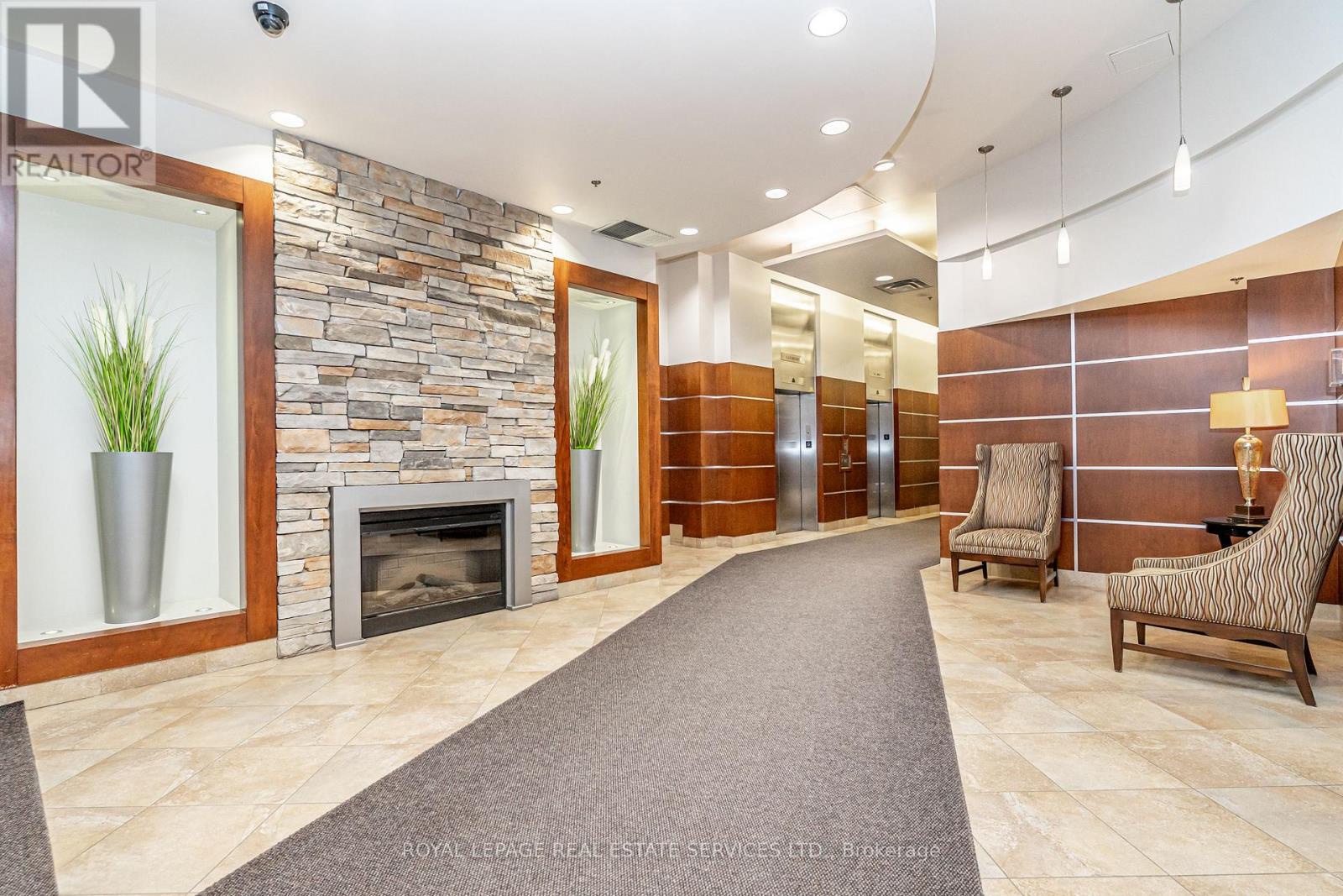 206 - 2 Fieldway Road, Toronto (islington-city Centre West), Ontario