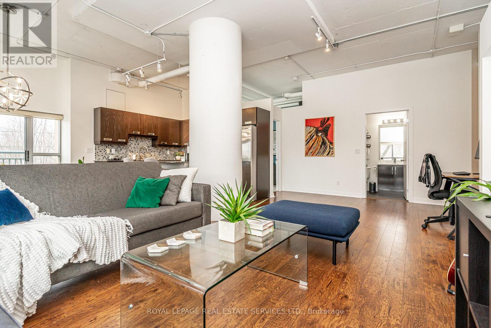 206 - 2 Fieldway Road, Toronto (islington-city Centre West), Ontario