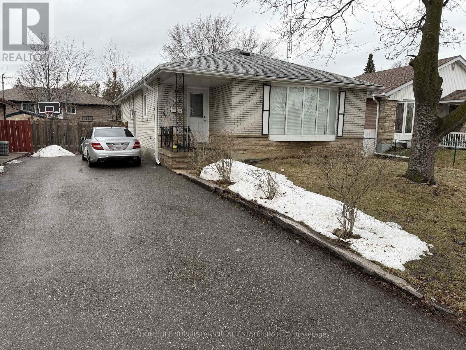 14 Dorward Drive, Toronto (mount Olive-silverstone-jamestown), Ontario