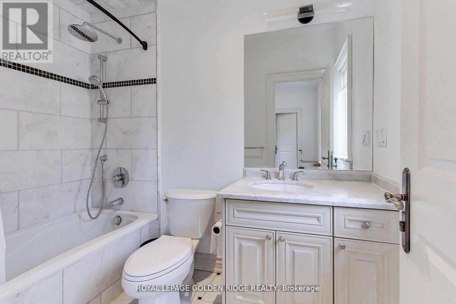 99 Bannockburn Avenue, Toronto (bedford Park-nortown), Ontario