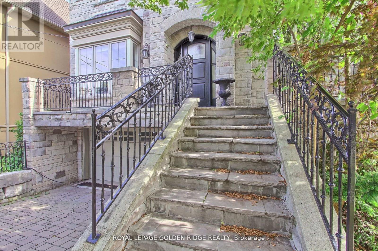 99 Bannockburn Avenue, Toronto (bedford Park-nortown), Ontario