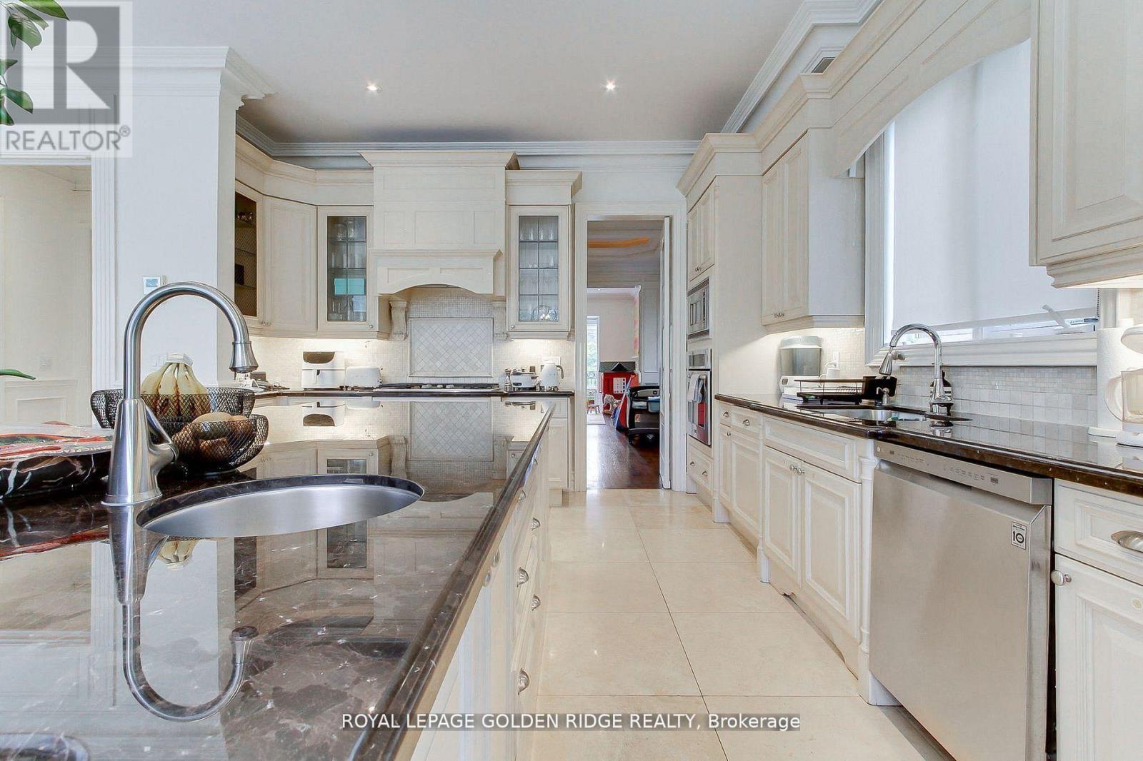 99 Bannockburn Avenue, Toronto (bedford Park-nortown), Ontario