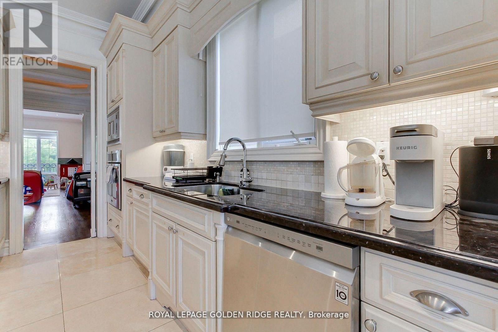 99 Bannockburn Avenue, Toronto (bedford Park-nortown), Ontario