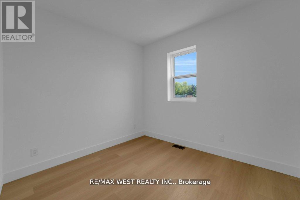 661 Winona Drive, Toronto (oakwood Village), Ontario