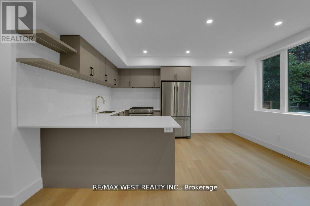 661 Winona Drive, Toronto (oakwood Village), Ontario